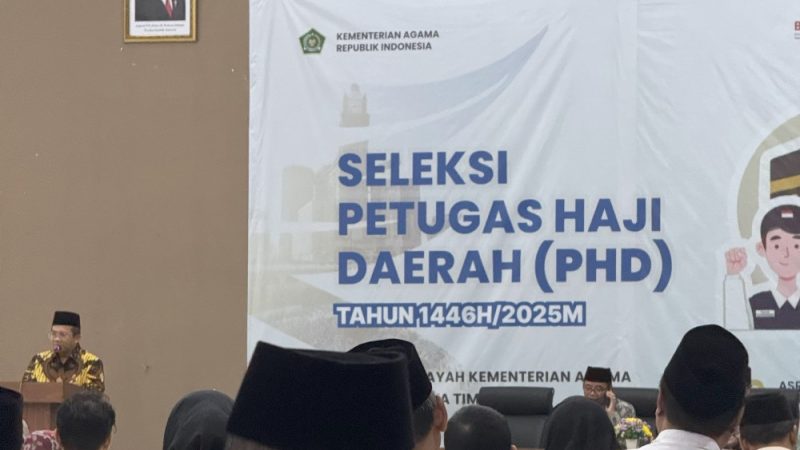 Mengikuti Ujian Seleksi Petugas Haji